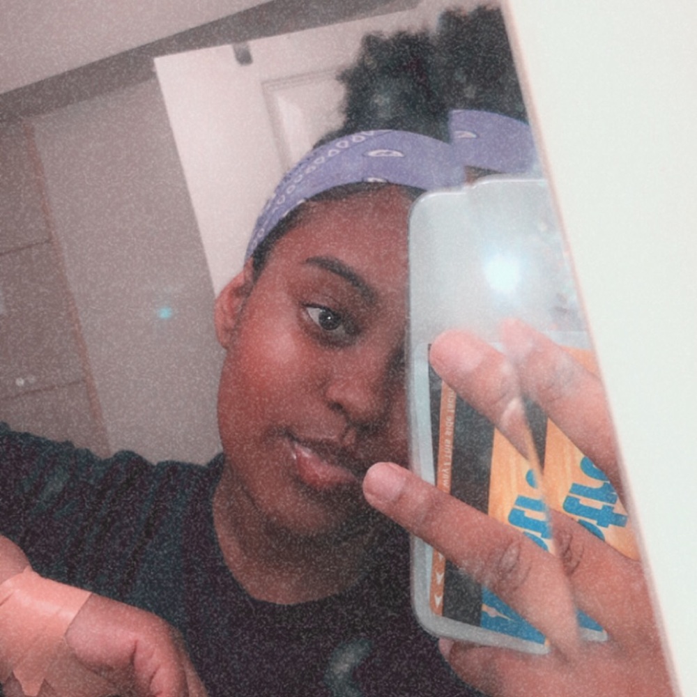 Meet your Posher, Kayla